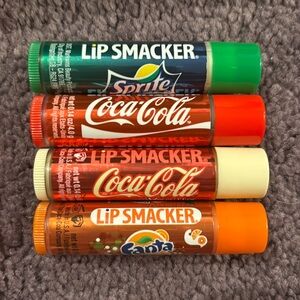 Lip smackers